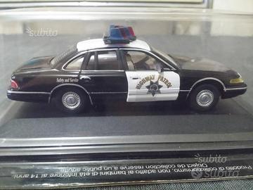 Polizia Ford Crown Victoria. Scala 1 / 43