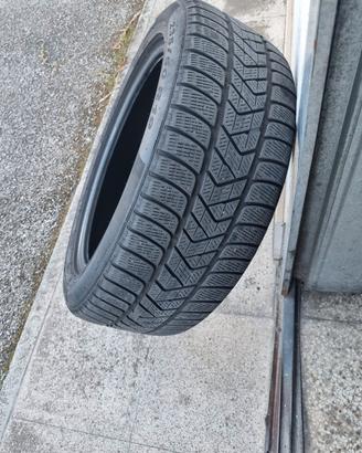 pneumatici invernali Pirelli 235/50 R19