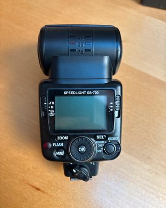 Nikon SB-700 FLASH TTL Lampeggiatore