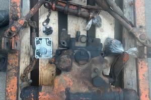 Sollevatore posteriore trattore