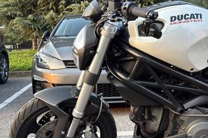 Ducati monster PREZZO NON TRATTABILE