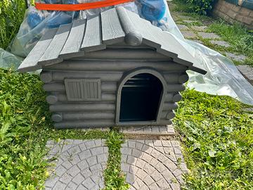 Cuccia cane da esterno con porta