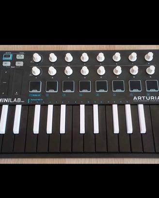 Controller MIDI Arturia Minilab 