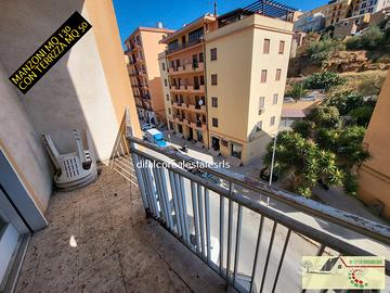 Panoramico Campo sportivo mq 130 e terrazza mq 50