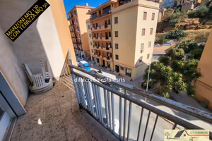 Panoramico Campo sportivo mq 130 e terrazza mq 50