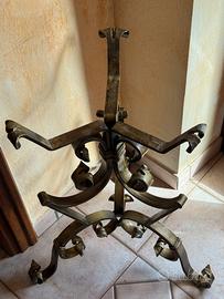 Portavaso tripode in ferro battuto