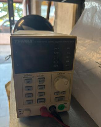 Alimentatore da banco TENMA 72-10480 0-30V 0-3A