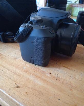 fotocamera eos 2000d