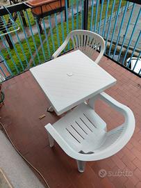 tavolo e 2 sedie da balcone
