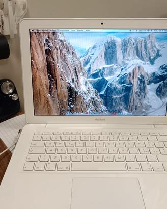 MacBook 7,1