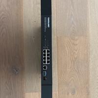 Switch Gigabit PoE+ 8 porte  + SFP