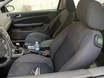 auto Ford Focus 