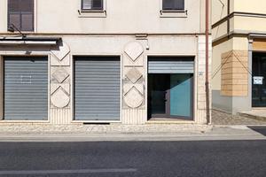NEGOZIO A SANT'EGIDIO ALLA VIBRATA