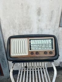 Radio anni 50 vintage a valvole in legno