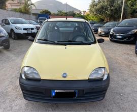 Fiat 600 accessoriata