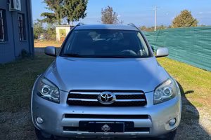 Toyota RAV 4 RAV4 2.2 D-4D 177 CV Sol Plus
