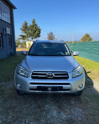 Toyota RAV 4 RAV4 2.2 D-4D 177 CV Sol Plus