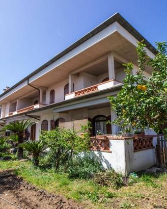 Appartamento di 145 m² con più di 5 locali a Sabau