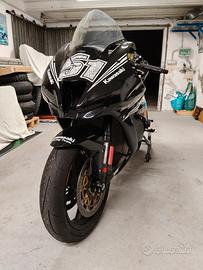 Kawasaki ZX10R 2016 pronto pista 