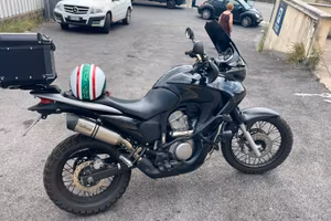 Honda transalp 700