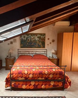 Letto matrimoniale con materasso