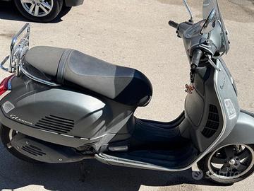 Vespa 300