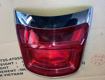 Fanale posteriore piaggio vespa gts 300 usato