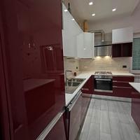 CUCINA ANGOLARE CON PENISOLA SNACK - CASA MID