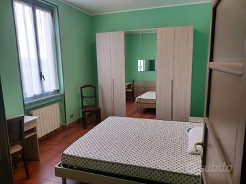 Ampia stanza matrimoniale Piazzale Lugano (Bovisa)