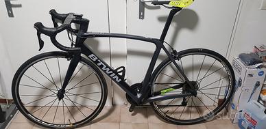 bici da corsa btwin in carbonio 