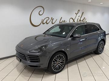 PORSCHE Cayenne 3.0 Hybrid V6 IVA ESPOSTA
