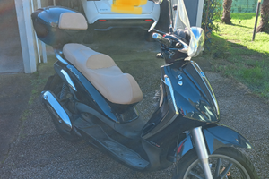 Piaggio Beverly Tourer 300