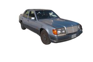 Mercedes W124 200E Demolita - Per Ricambi