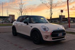 Mini Cooper 1.5D 5 Porte