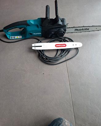 motosega makita UC3551A