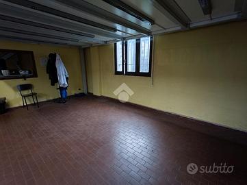 CAPANNONE A CARONNO PERTUSELLA