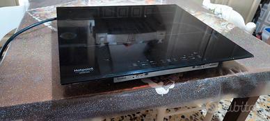 Piano cottura a induzione Hotpoint Ariston usato 