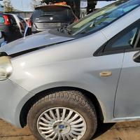 FIAT GRANDE PUNTO 2006 - PARAFANGO SINISTRO