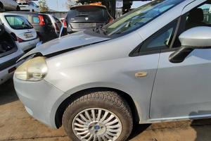 FIAT GRANDE PUNTO 2006 - PARAFANGO SINISTRO