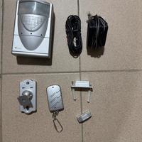 Allarme con trasmettitore telefonico integrato