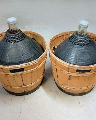 Damigiane vetro da 28 lt. con Cesta entrambi €8