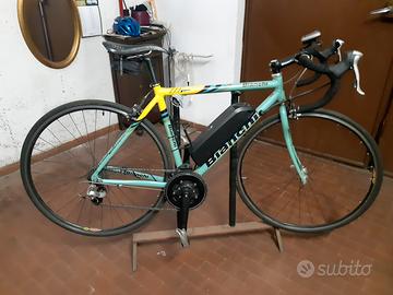 Bicicletta Bianchi con pedalata assistita