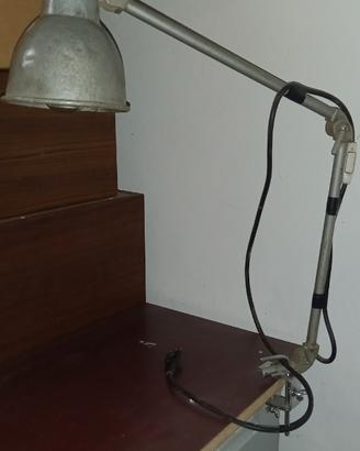 Lampada vintage industriale, a morsetto