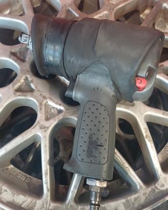 avvitatore ad impulsi 1/2"