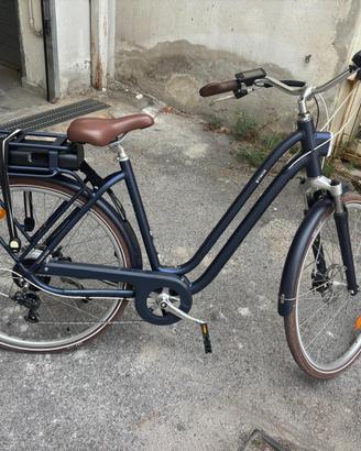 Bici pedalata assistita Elops Decathlon
