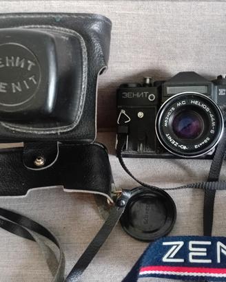 MACCHINA FOTOGRAFICA "ZENIT - ET"