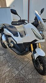Honda X-ADV 750 - 2025 - 3.000 km - Come nuova
