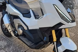 Honda X-ADV 750 - 2025 - 3.000 km - Come nuova