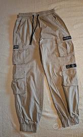 Pantaloni con tasche color cachi