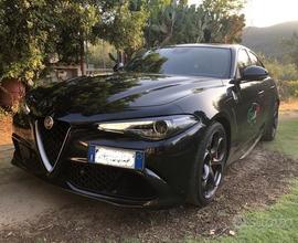 Alfa Romeo Giulia 2.9 T V6 Quadrifoglio